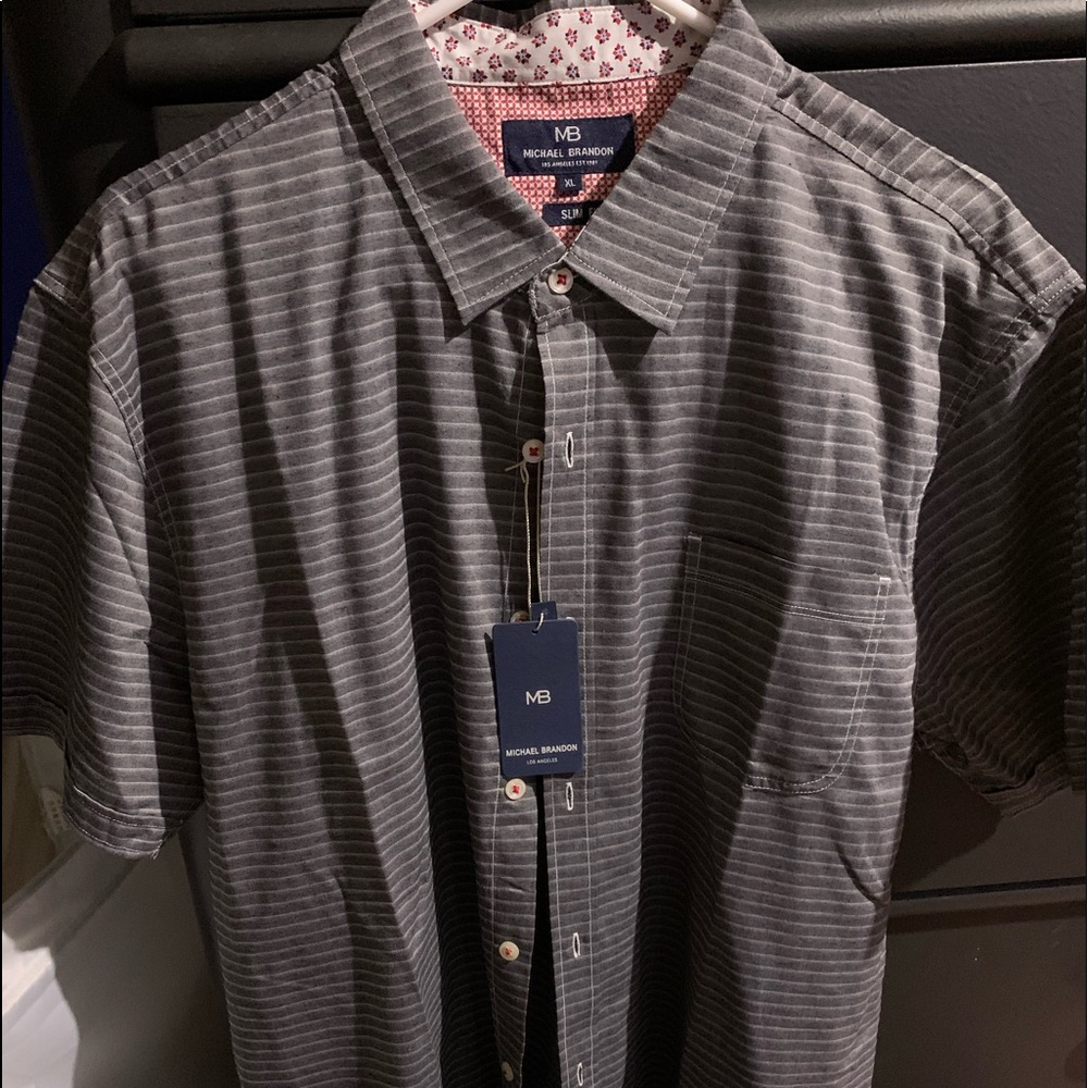 MICHEAL BRANDON shortsleeved button shirt
